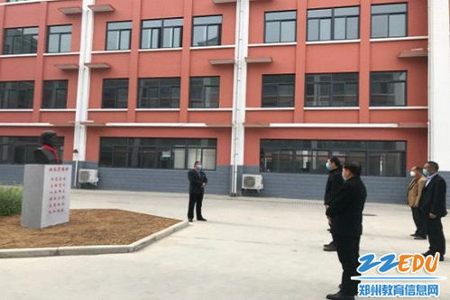 登封市石道中心小学用 任长霞精神 激励工作