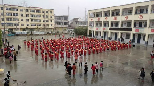 瓦坊中心校 校园舞比赛 杨集中学 健康体检 万宅小学 评选卫生宣传员