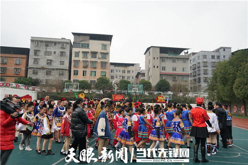 加强民族团结 构建和谐校园 凯里市第十一小学开展民族特色社团展示活动